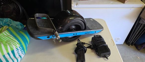Onewheel Pint X Electric Skateboard with Charger