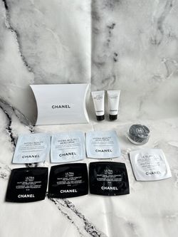 Chanel 10pcs skincare Mini gift set for Sale in Rowland Heights, CA