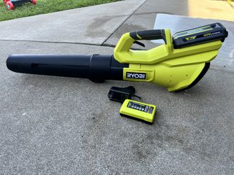 Ryobi 40V 120 MPHH 550 CFM Cordless Blower + 40V Battery Charger