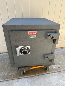 Johnson-Pacific TL-15 Safe