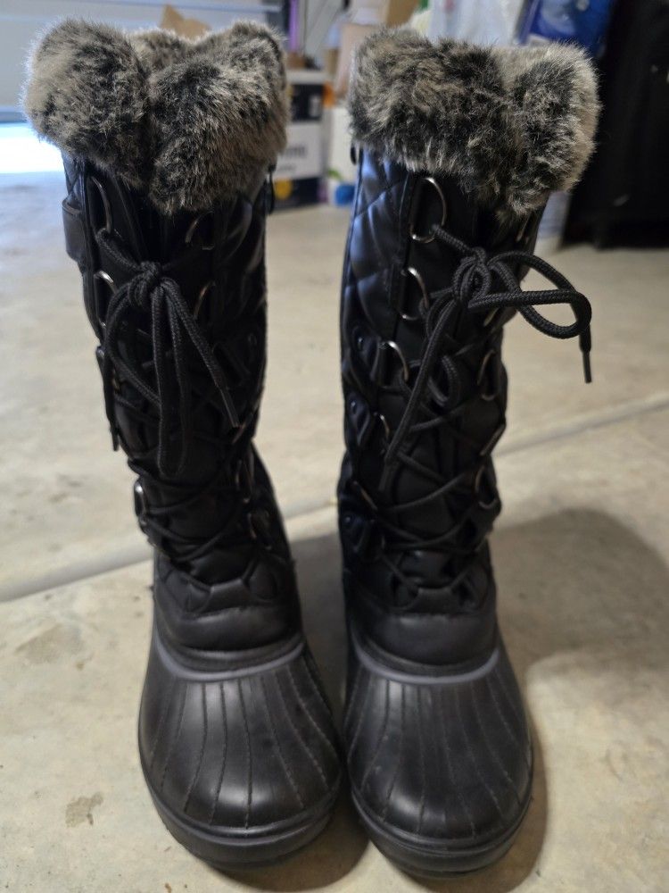 Women 3M Thinsulatr Snow Boots Size 8