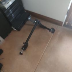 Triple Monitor Mount 