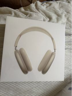 AirPod maxes