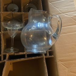 6 Margarita Glases And Pitcher