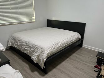 King bed Frame