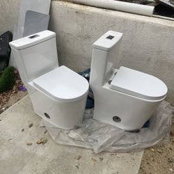 Modern Style Toilets: Slim Fit Between Vanity And Shower 