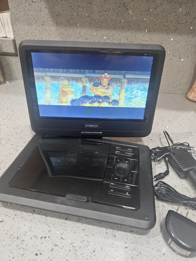 SYNAGY 9" Swivel Screen Portable DVD Player USB/SD Ports

