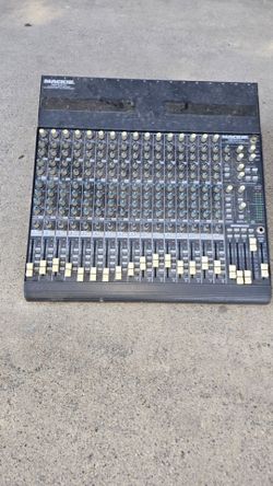 Mackie 1604 VLZ PRO 16 Channel 4 Bus Mixing Console