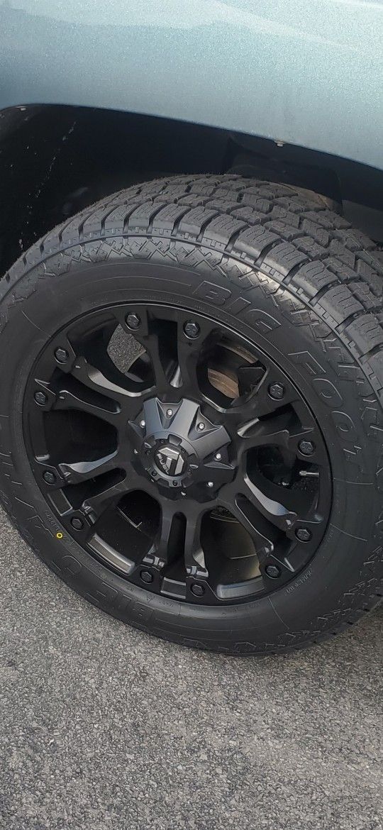 Fuel Vapor 20in Rims And Tires