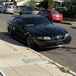 2004 Ford Mustang