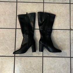 Forever Black Knee High Heeled Boots – Size 7.5