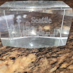 Seattle Keepsake Glass Paper Weight