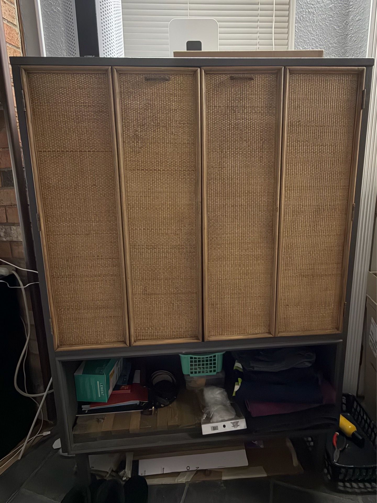 Standing Cabinet/Storage Cabinet/Dresser