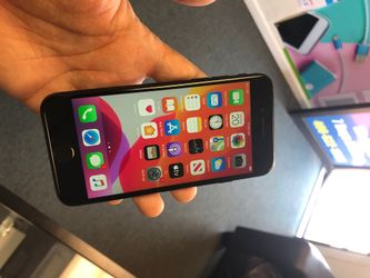 iPhone 7 32GB Unlocked T-Mobile metropcs Cricket AT&T