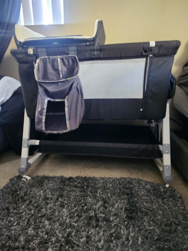 Baby Co Sleeper Bassinet With Changing Table 