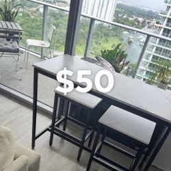 Table for work or eating with stools