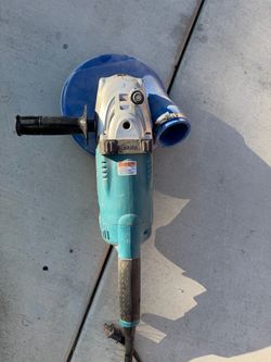 Makita Angle Grinder with Dust Shroud