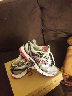 Tenis para dama $20