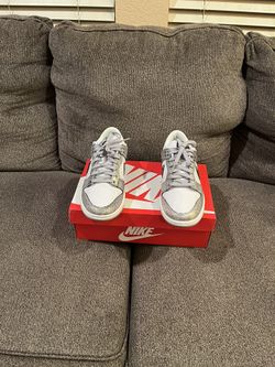 Nike Dunk Low Size 9.5 Womens