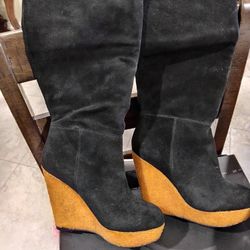 Black Sued Woman's Boots 