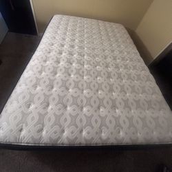 Sealy Posturepedic queen size Bed