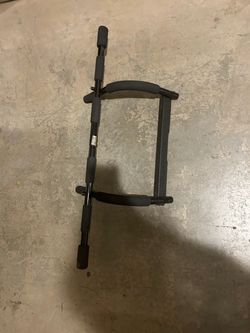 Pull up bar