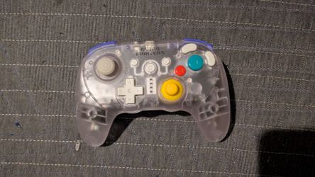 Retro Fighters Gamecube BattlerGC Pro controller Crystal Edition