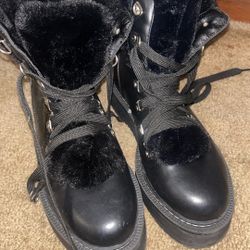 Chunky Fur Boots 