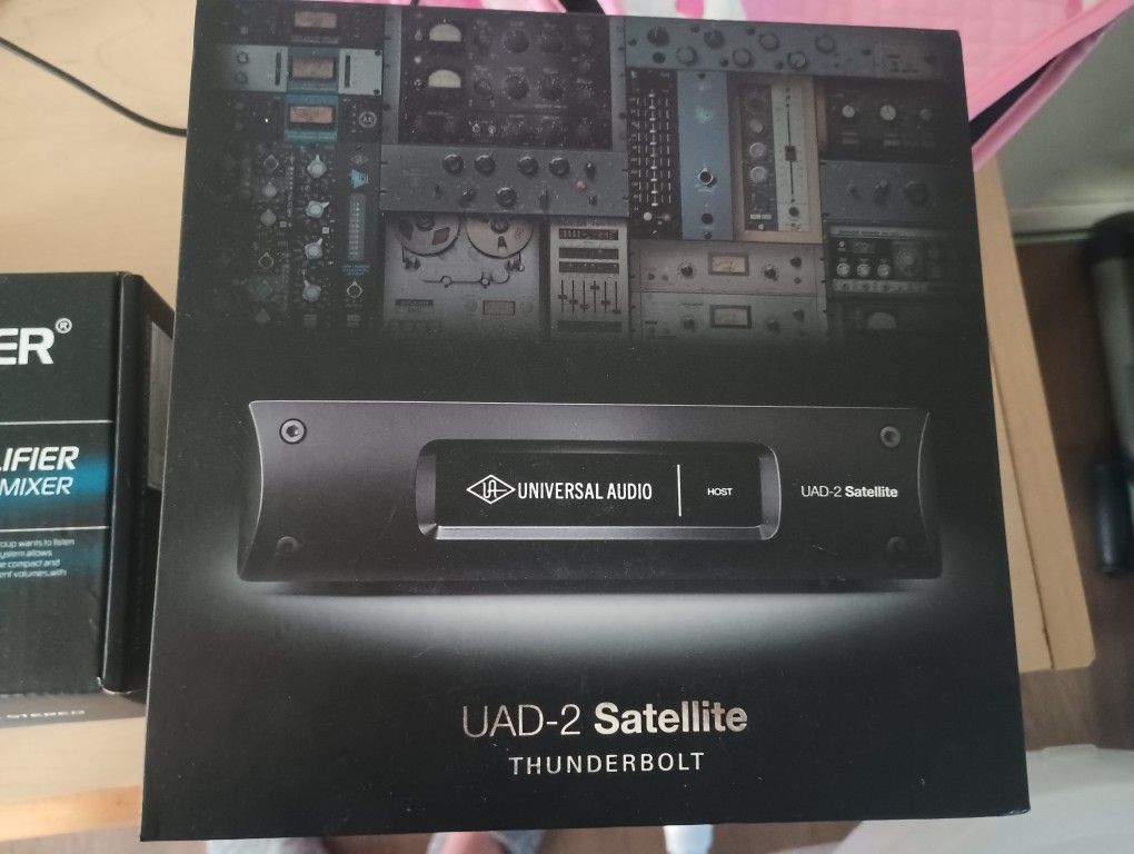 Universal Audio UAD-2 Satellite Thunderbolt - OCTO Core DSP Accelerator