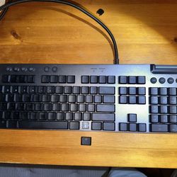 G815 Logitech Wired Keyboard