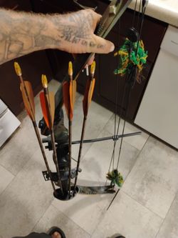 Compound Bow with Arrows and Quiver