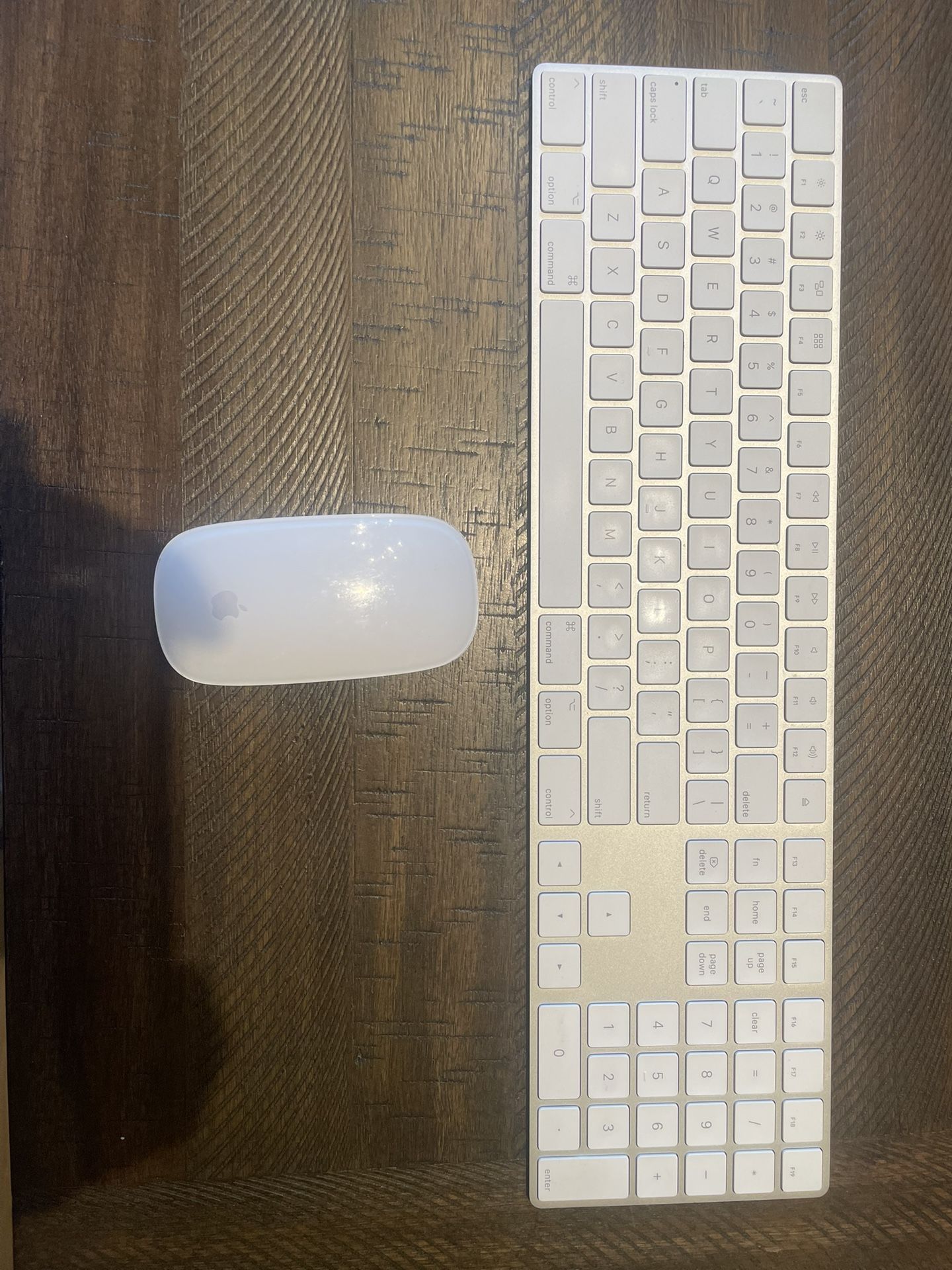 Apple Magic Keyboard & Mouse - Bluetooth