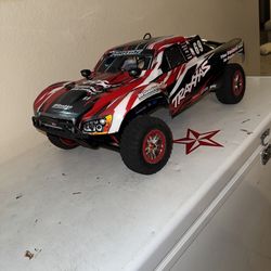 Traxxas slayer pro lots of extra parts/ upgrades.