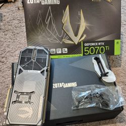 Zotac Gaming Geforce RTX 5070 ti Amp Extreme Infinity Nvidia 16 GB GDDR7