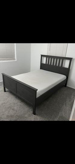 F Bedframe w/mattress 