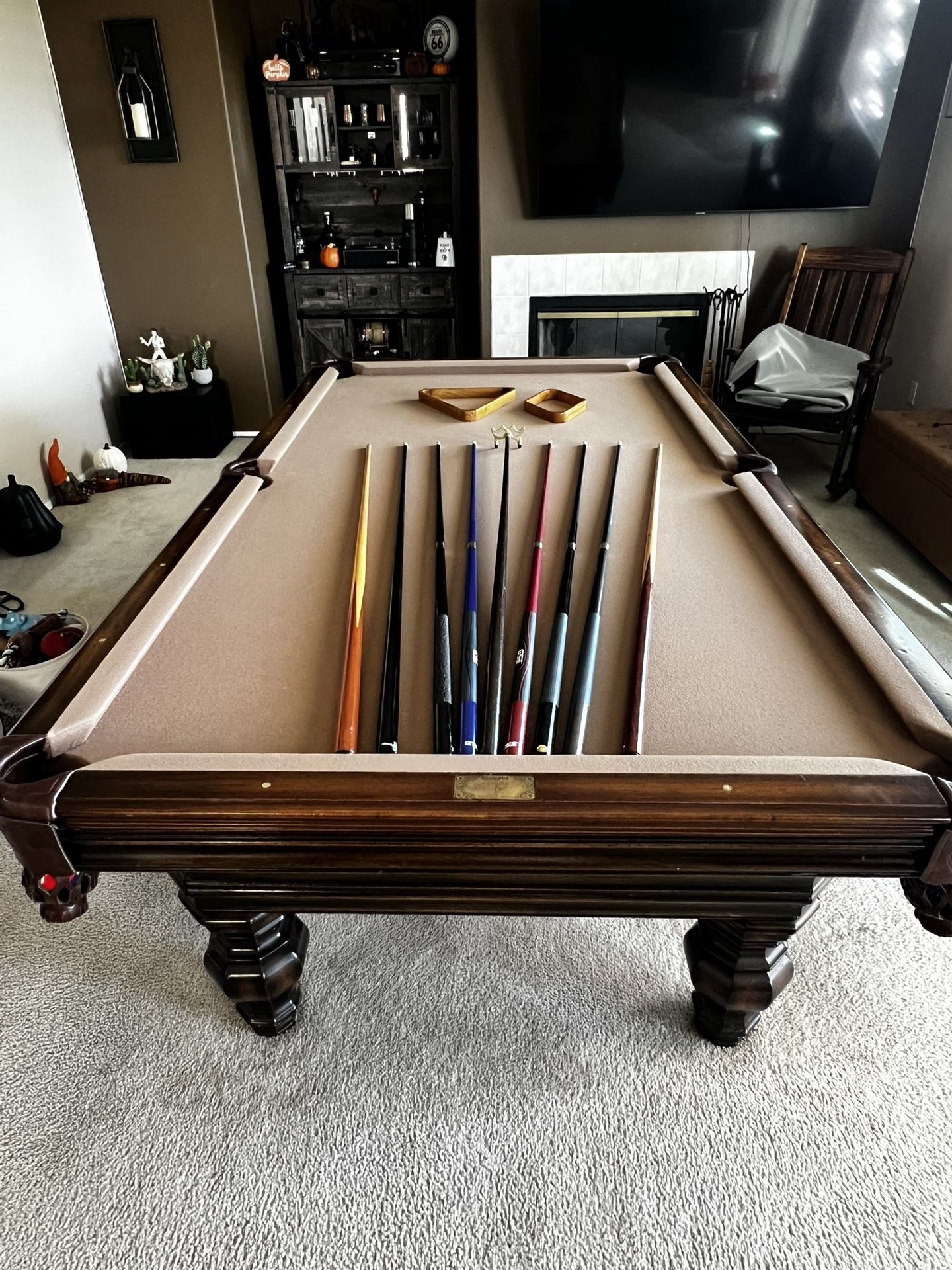 State Pool Brunswick Table W/Accessories Excellent Condition