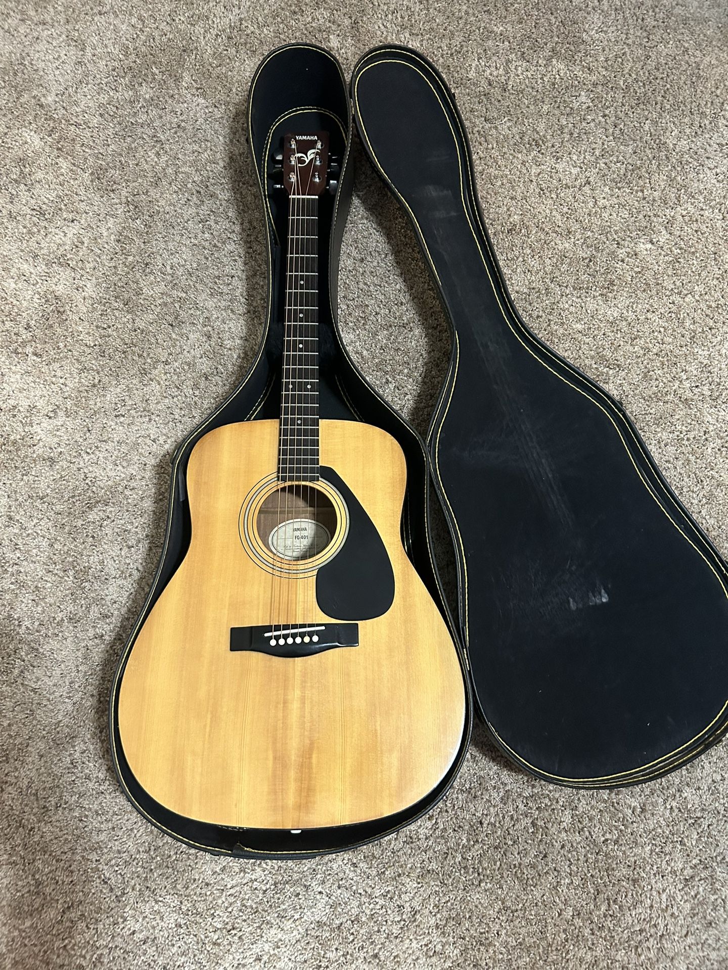 Used Acoustic Guitar  (case Included)