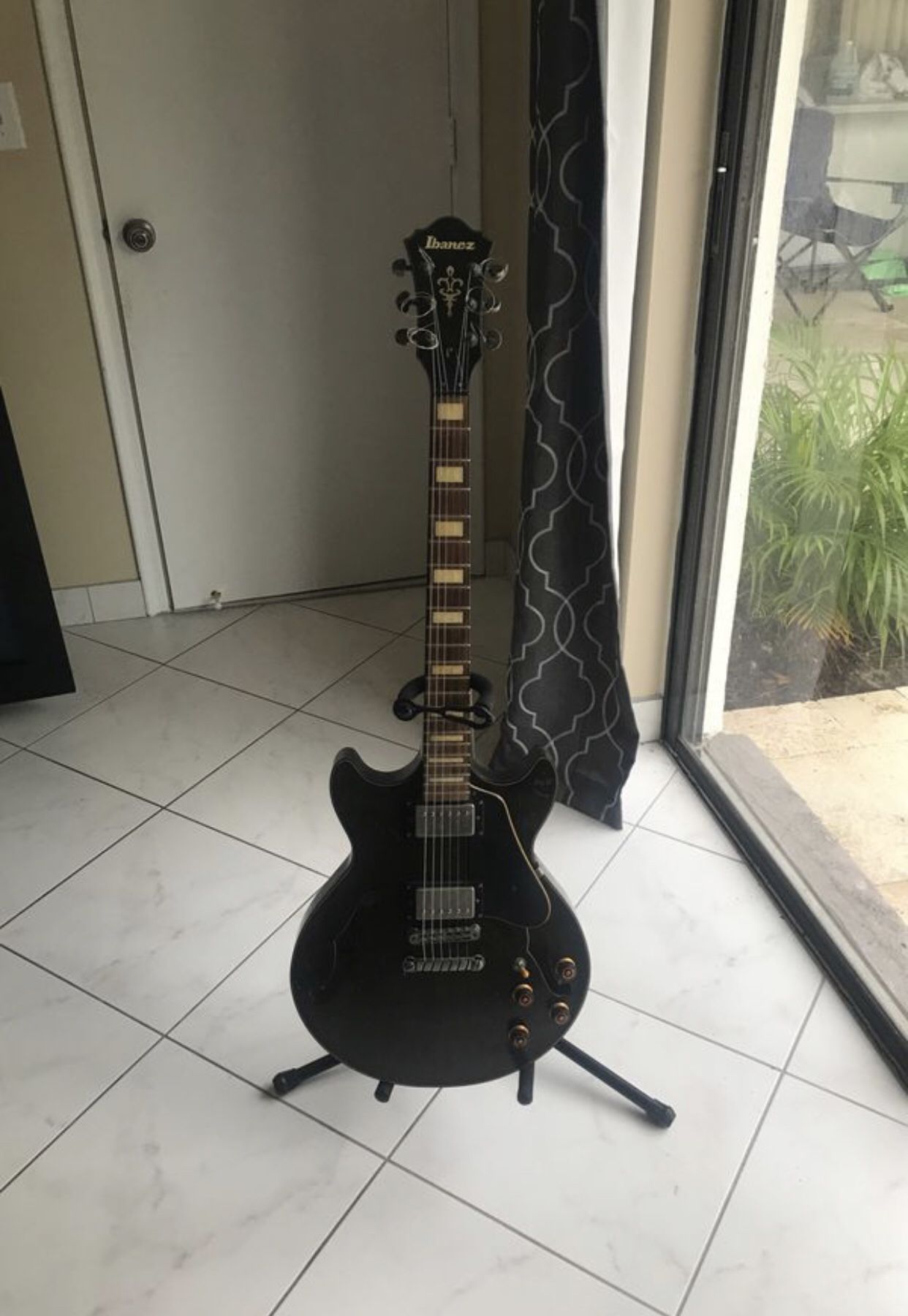 Ibanez AMV-10A Guitar