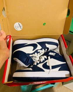 Nike Kids' Grade School Court Borough Mid 2 Shoes /size 4Y