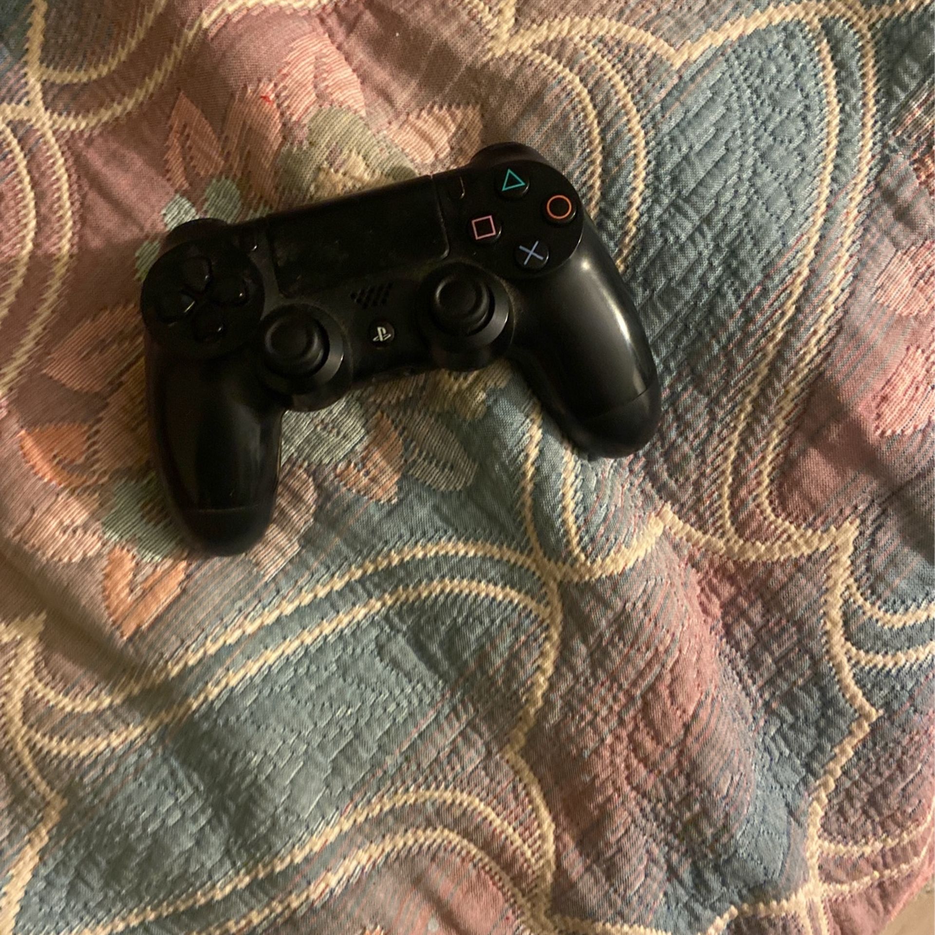 PS4 Controller