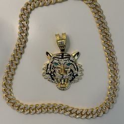 Gold Maisonette Chain  