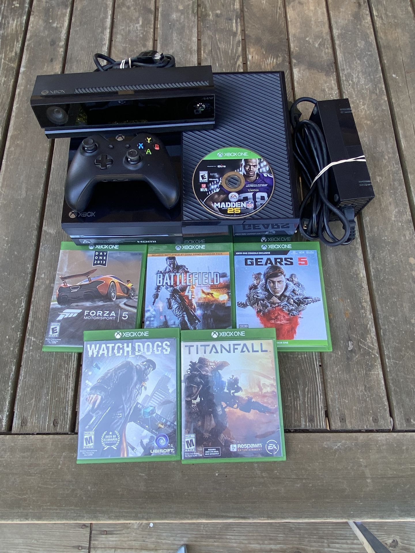 Xbox One + Kinect