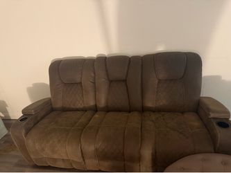BROWN RECLINER 3 SEATER COUCH