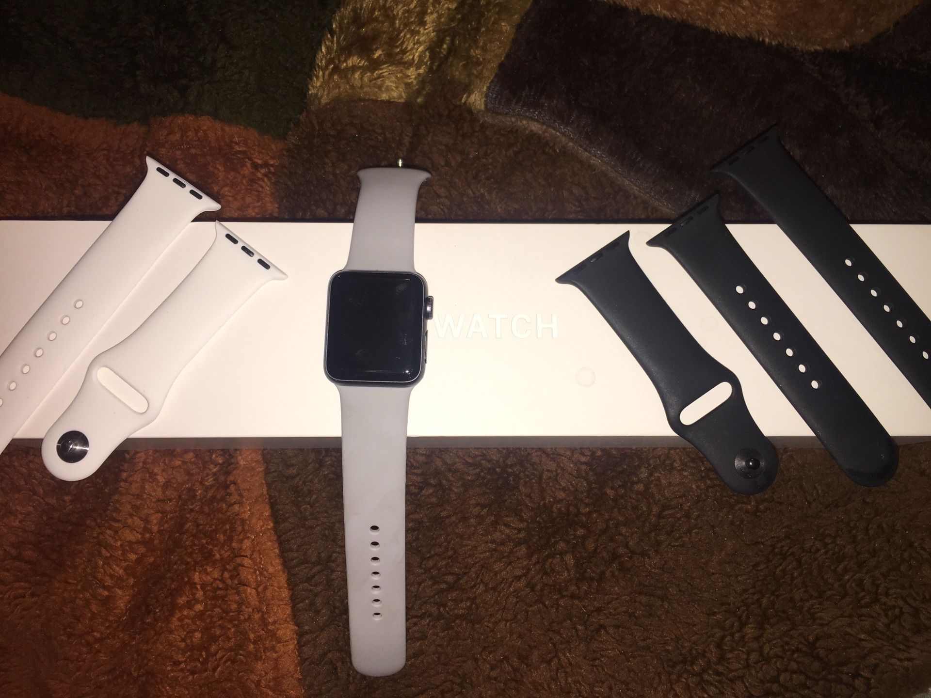 Apple Watch Series 3 + Bands