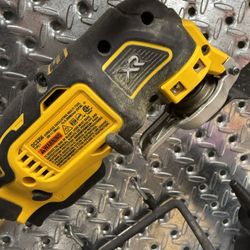 20V MAX XR Cordless Brushless 3-Speed Oscillating Multi Tool 