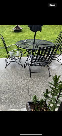 Antique Vintage Woodard Patio Set Rocking Chairs