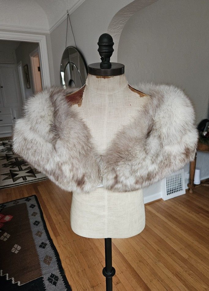Real White Fox Fur Stole, Shawl Shoulder Wrap NO OFFERS 