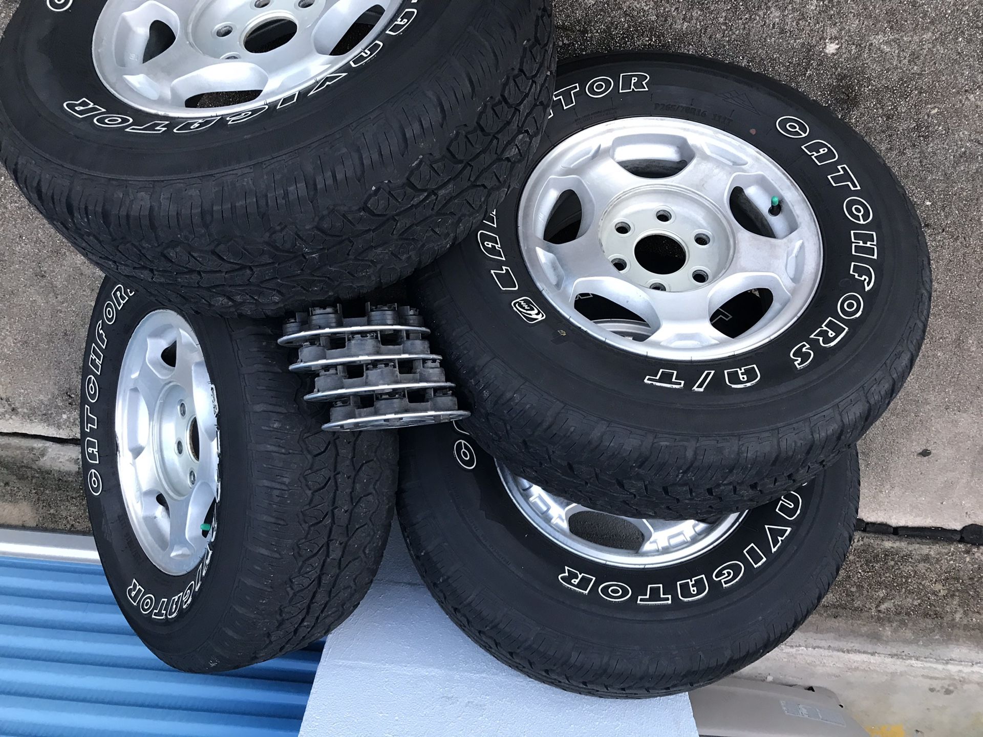 Rims 15 Chevy or gmc new tires