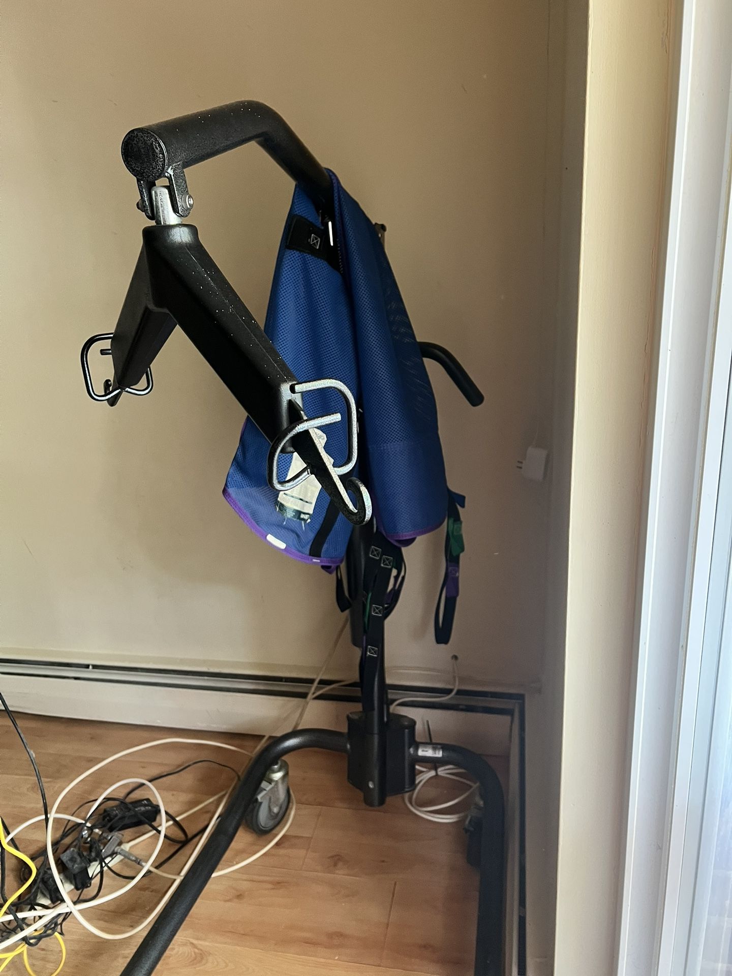 Lifting Device with Belt