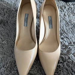 Prada Pointed Toe Heels Size 38 – Nude/Beige